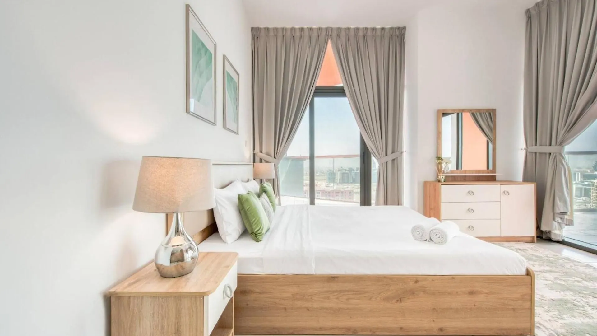 Serene 2 Bedrooms Apartment Dubai