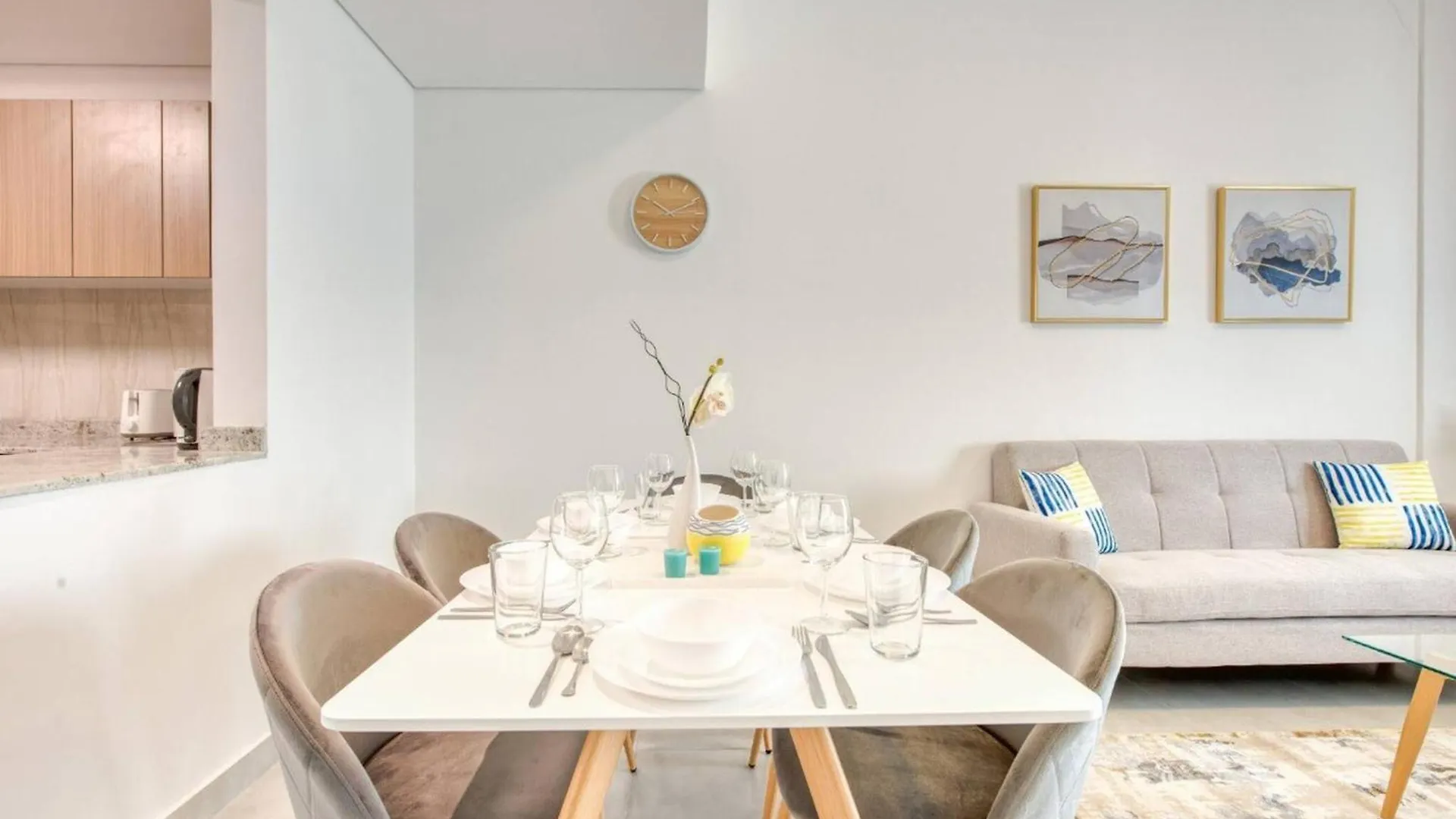 Serene 2 Bedrooms Apartment Dubai United Arab Emirates